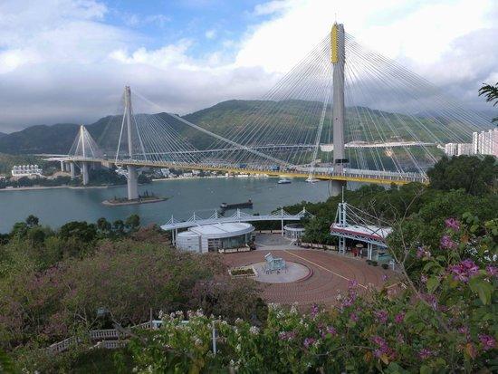 Lantau Link Visitors Centre & Viewing Platform
